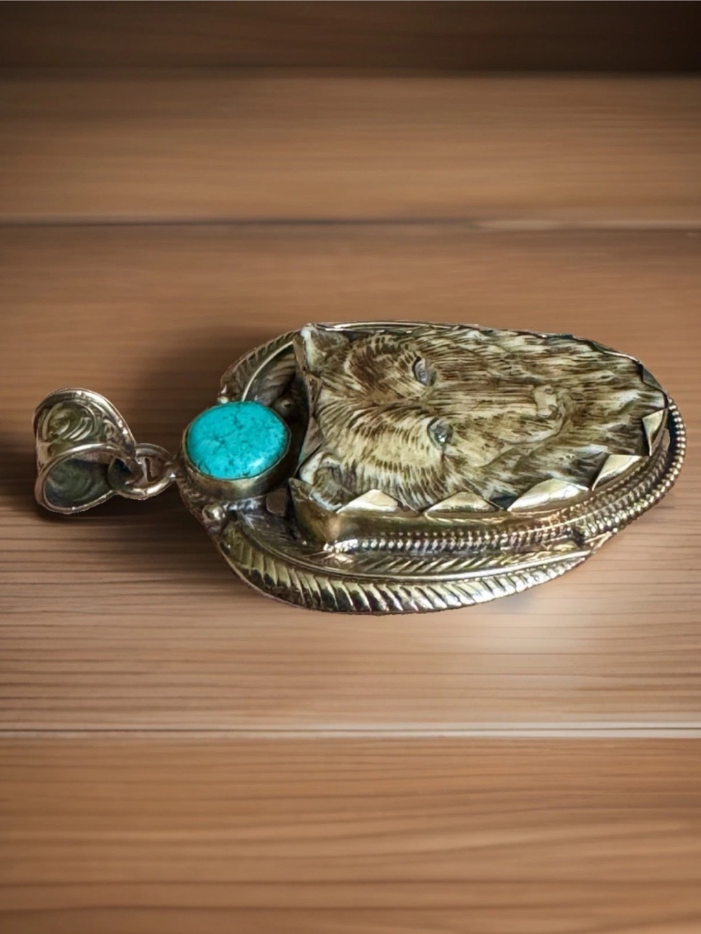 Handcrafted Bone Pendant,Bear Face Art,Floral Carving,Turquoise & Silver,40grams - Picture 7 of 10